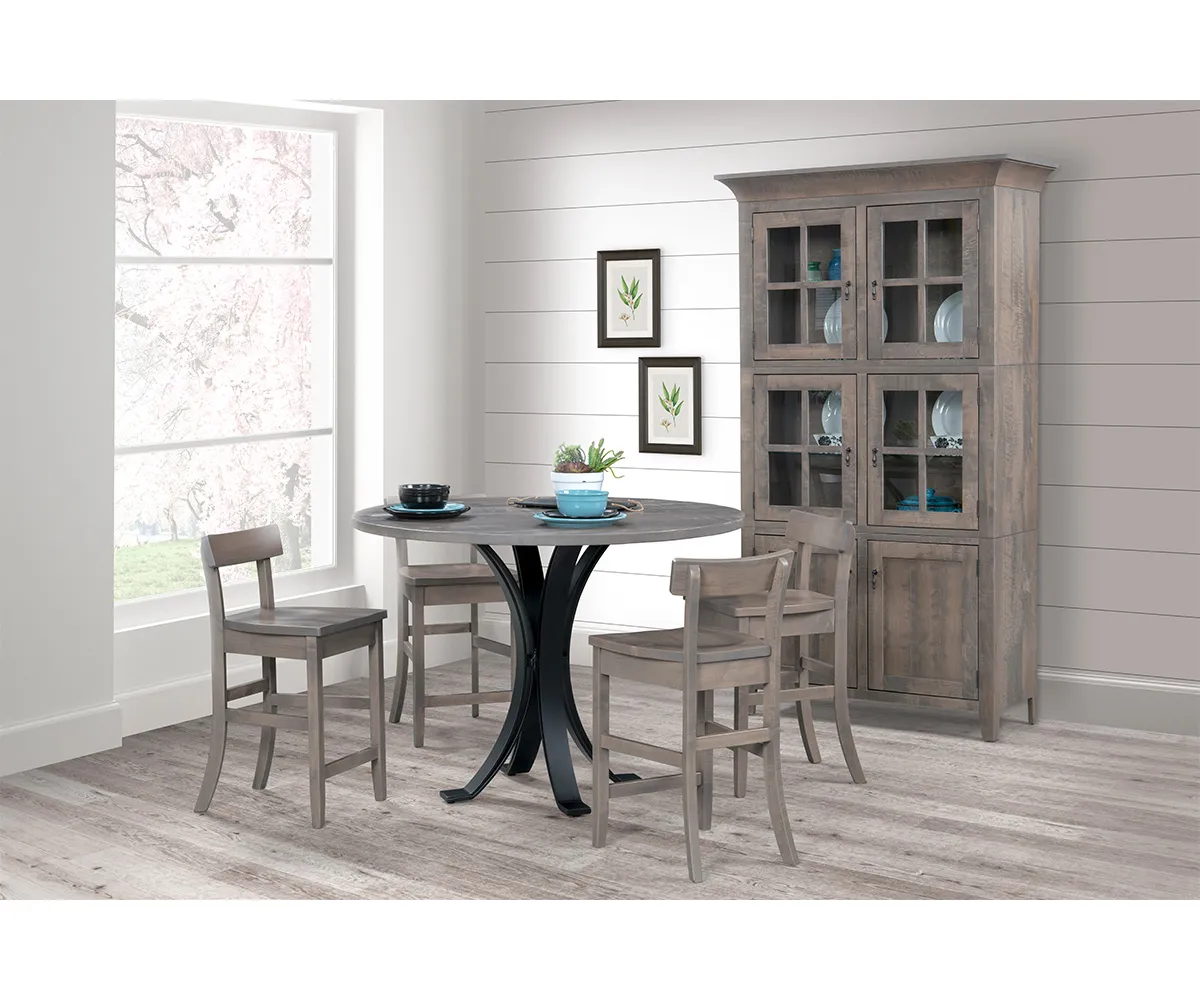 Lakeside Hutch - Image 2
